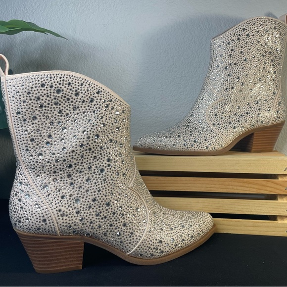 Jessica Simpson Ostelle Rhinestone Western Bootie - Picture 8 of 15